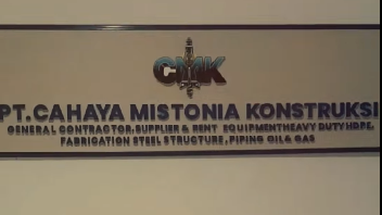 PT Cahaya Mistonia Konstruksi Resmikan Pemasangan Plang Nama di Area Kantor
