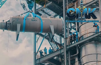 PT Cahaya Mistonia Konstruksi Sukses Laksanakan Pemasangan Vessel dengan Crane 250 Ton